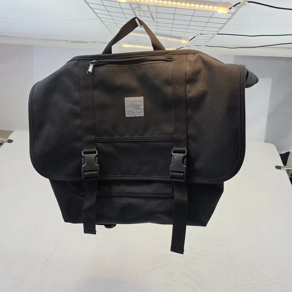 Carhartt WIP Reflective Parcel Bag Black Adjustable Messenger Bag A201035